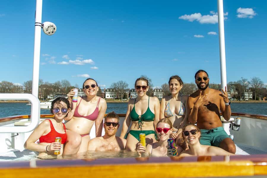 Luxury Hot Tub Boat of DC Potomac Private Tub up to 10 - Who Will Love This Tour?