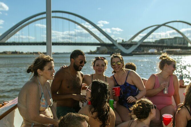 Luxury Private Hot Tub Boat of DC Potomac Monuments Tub up to 20 - The Practical Side: Is It Worth the Price?