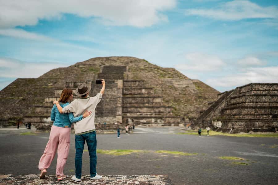 Mexico City: Teotihuacan & Guadalupe Shrine Tour with Lunch - The Guadalupe Shrine — Where Faith Meets Culture