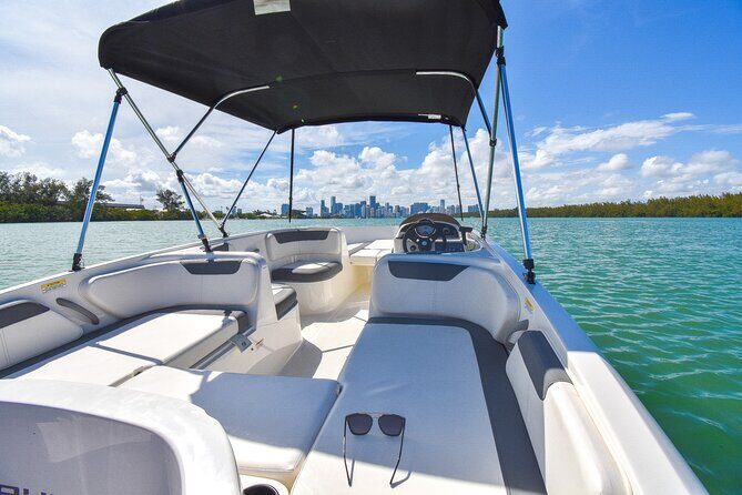 Miami Boat Rental Be Your Own Captain Top Marina with Parking - Who Should Consider This Experience?