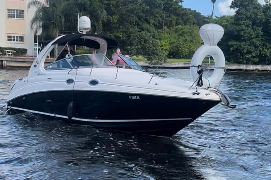 Miami: Day or Night Private Boat Rental / Special Promo - Exploring the Miami Private Boat Rental Experience