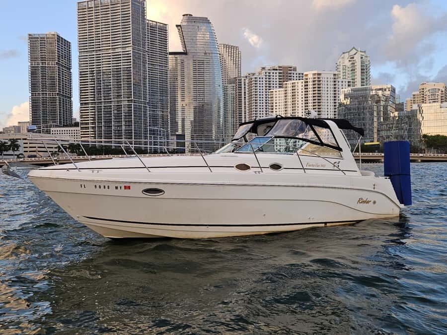 Miami: Private Yacht Cruise with Captain and Soft Drinks - The Experience in Detail