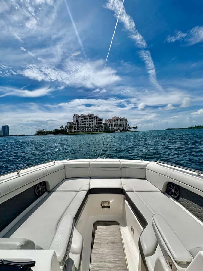 Miami:Hidden Coves Boat Tour with Champagne - An In-Depth Look at the Miami Hidden Coves Boat Tour