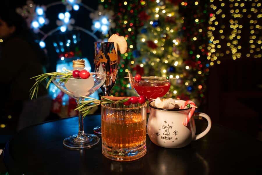 New York City: Holiday Mini Golf + Cocktail & S'more - A Closer Look at the Experience