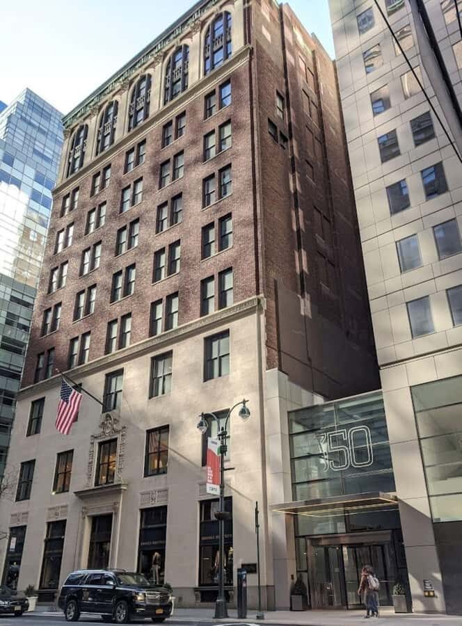 New York City: Midtown Holdouts Walking Tour - A Closer Look at the Itinerary