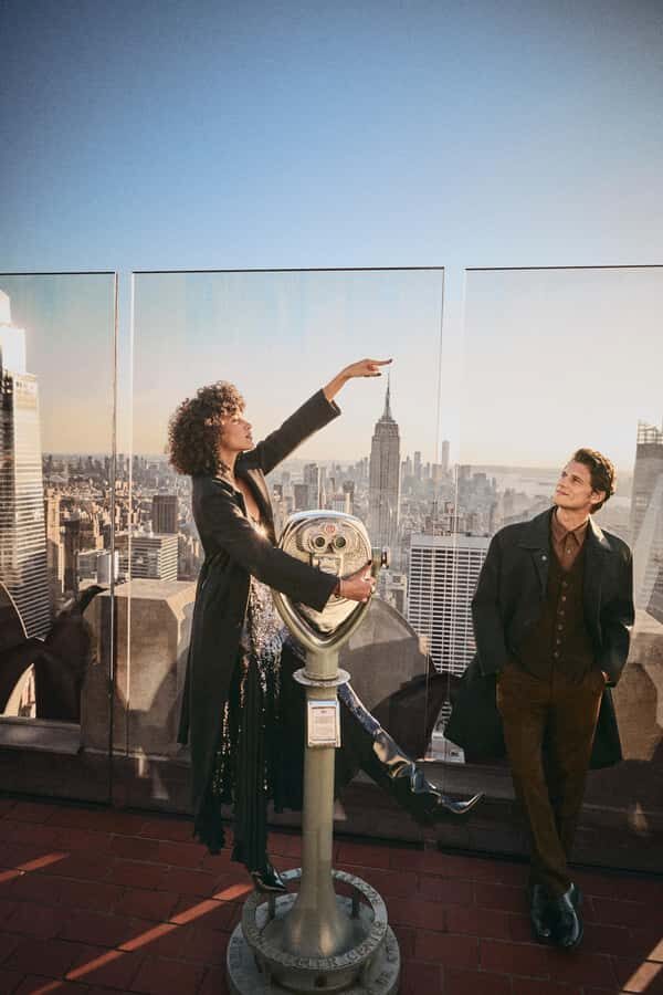 New York City: Top of the Rock Observation Deck Ticket - A Balanced View: Pros and Cons