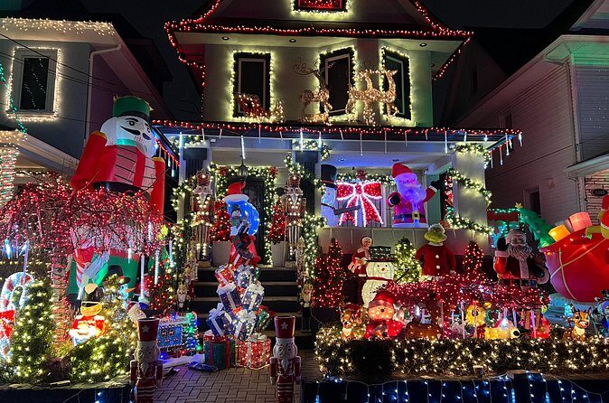 New York Dyker Heights Christmas Tour - Who Is This Tour Best For?