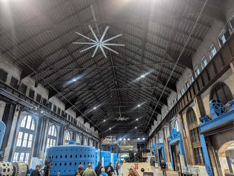 Niagara Falls Day Tour with Boat, Power Station & Tunnel - The Itinerary in Detail