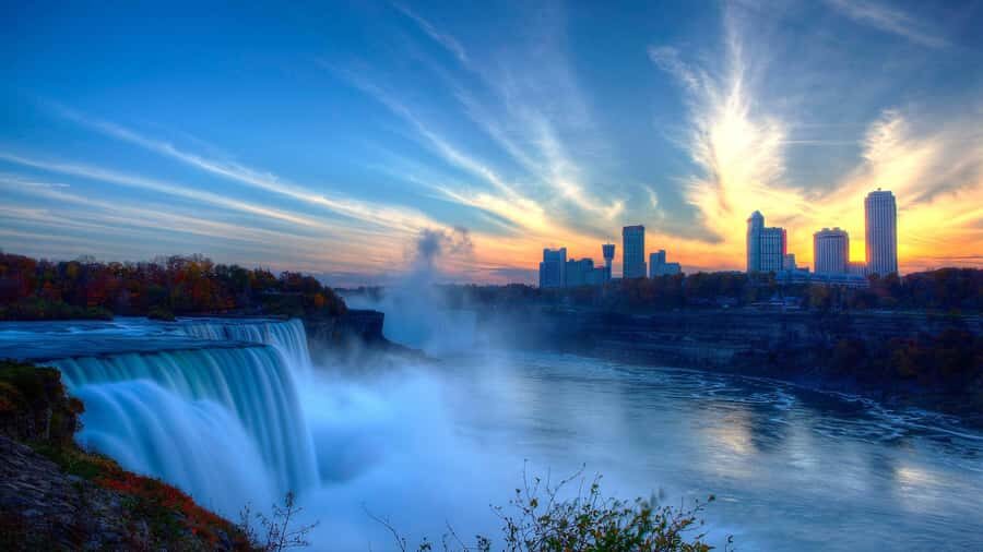 Niagara Falls: Day Tour with Boat Ride & Guide - Why Choose This Tour?