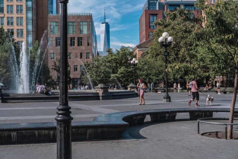 NYC | French guided tour Greenwich Village through Chinatown - A Deep Dive into NYC’s Neighborhoods with a French Guide