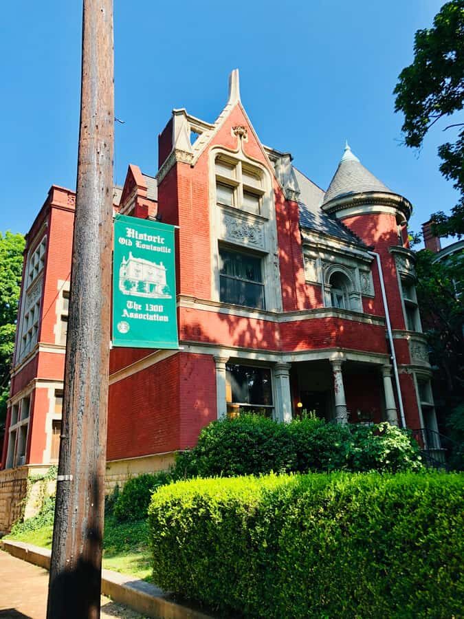 Old Louisville: History and Architecture Walking Tour - FAQs