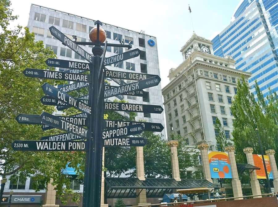 Portland, Oregon: Gray Line Pink Trolley Hop-On Hop-Off Tour - Thorough Breakdown of the Itinerary