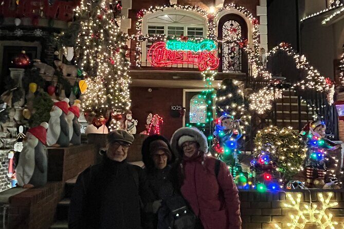 Private Dyker Heights Christmas Lights Tour with Dumbo Stop - The Journey to Dumbo: Scenic Night Photography
