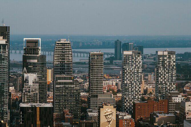 Private Montreal City Highlights Hour Walking Tour - The Experience in Context: What Travelers Can Expect