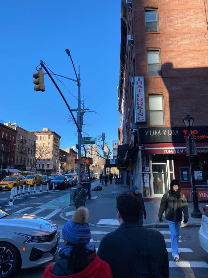 Private Tour of New York Iconic Landmarks & Hidden Gems - Visiting Iconic Buildings and Districts