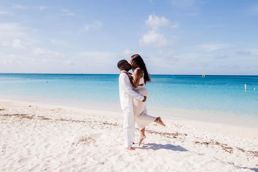 Private Vacation Photoshoot with Photographer in Cancun - The Value and Who It’s For