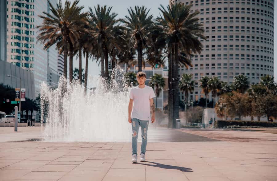 Private Vacation Photoshoot with Photographer in Chicago - Authentic Traveler Insights