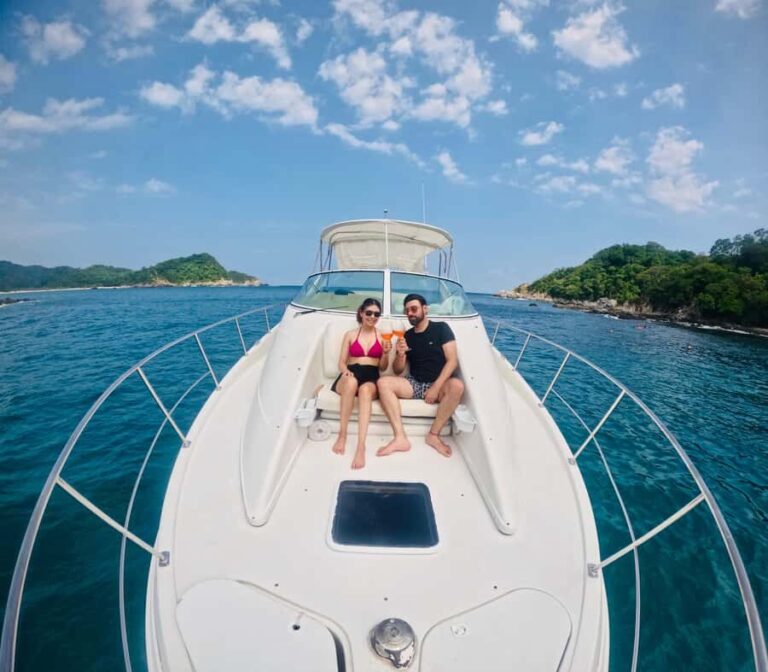 Private yacht tour of the Huatulco Bays - Who Should Consider This Tour?