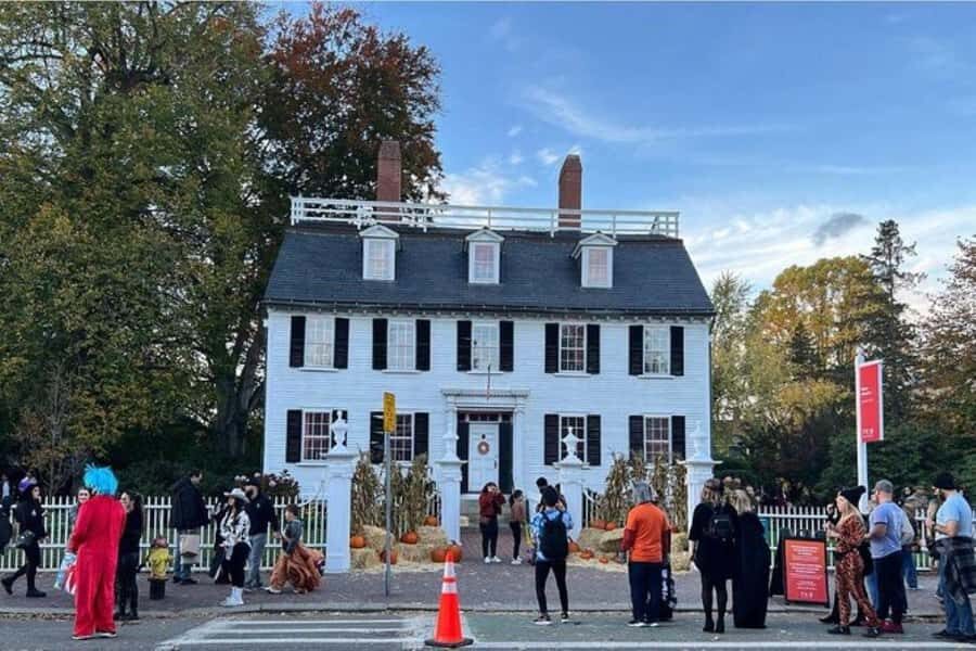 Salem: Witch Trial History and Salem Haunts Walking Tour - The Sum Up