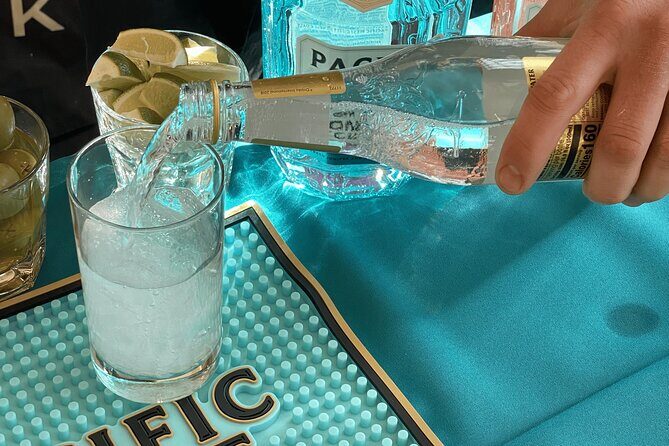 San Francisco Gin Cocktail Class Views and Gin History - The Mixology: Creating Flavors & Fun