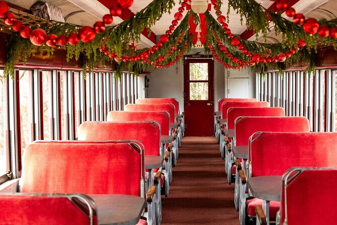 Santa Express Train First Class Granite State Railway - Exploring the Santa Express Train: A Detailed Look
