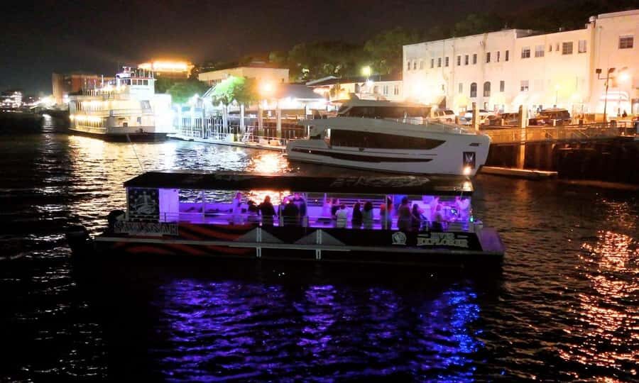 Savannah River: River Street Karaoke Cruise - An Authentic Night on the Savannah River
