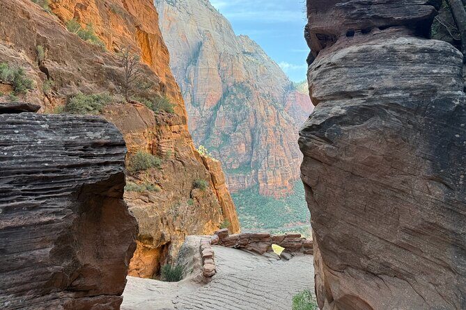 Scout Lookout: Small Group Guided Hike Zion Canyon - A Closer Look at the Hike to Scout Lookout