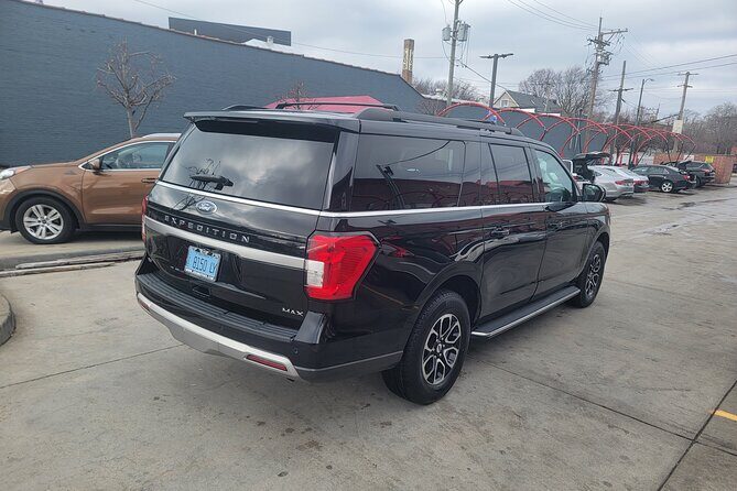 Seamless Chicago Airport Transfers with Deenil Experiences - FAQ