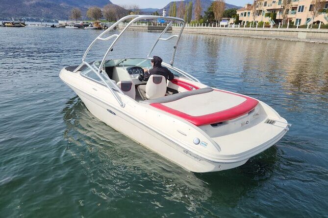 Searay 205 Boat Rental - Who Should Consider This Experience?