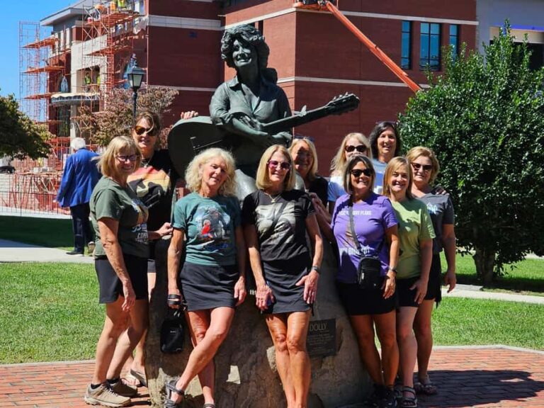 Sevierville: Highlights of Sevierville w/ stop at Buc-ee's - The Itinerary in Detail