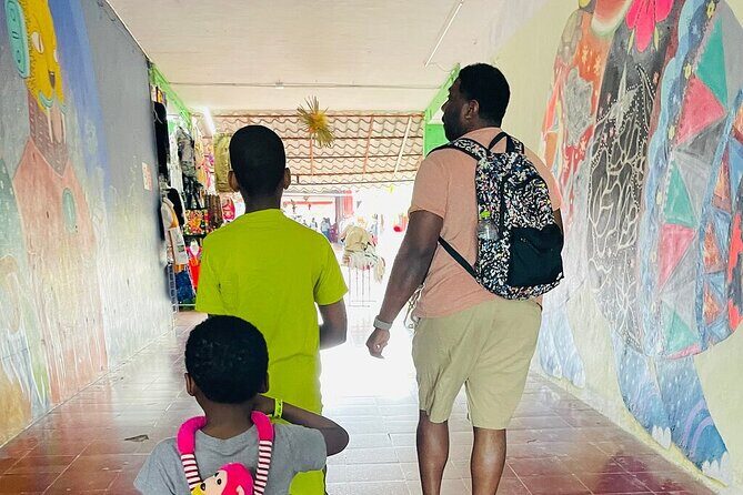 Shopping and Mexican food in a Private Guided Cancun Tour - In-Depth Look at the Tour Experience