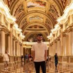 Small Group Vegas Strip Walking Tour with Free Drink - Who Should Consider This Tour?