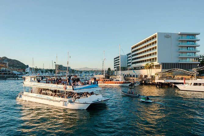 Sunset Boat and Shopping Tour Combo - Who Should Consider This Tour?