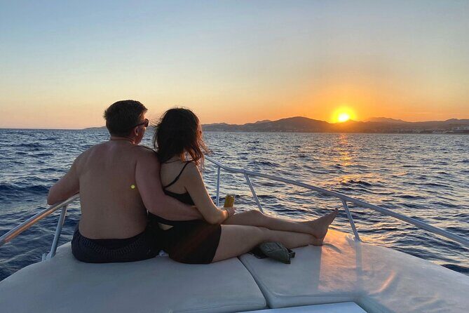 Sunset Cruise San José del Cabo, Appetizers, open bar, snack - The Experience’s Strengths