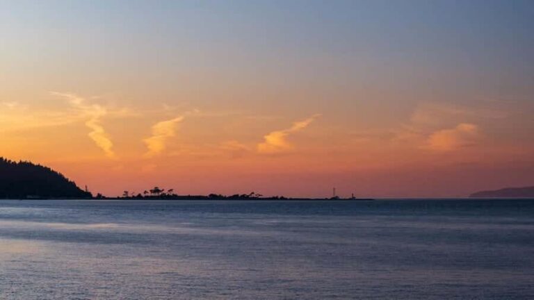 Sunset Kayak Tour: Fort Flagler, WA - The Value of the Sunset Kayak Tour