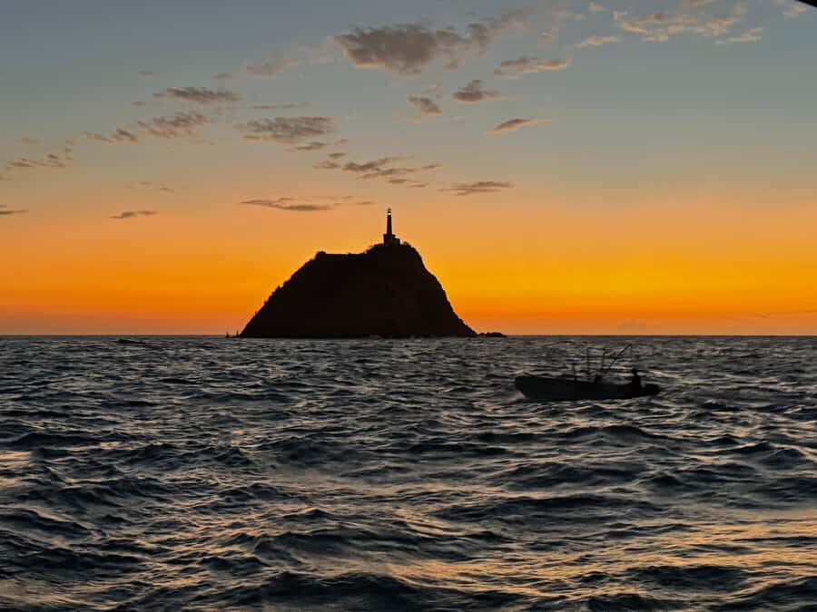 Sunset sailing in Santa Marta - A Detailed Look at the Sunset Sailing Experience