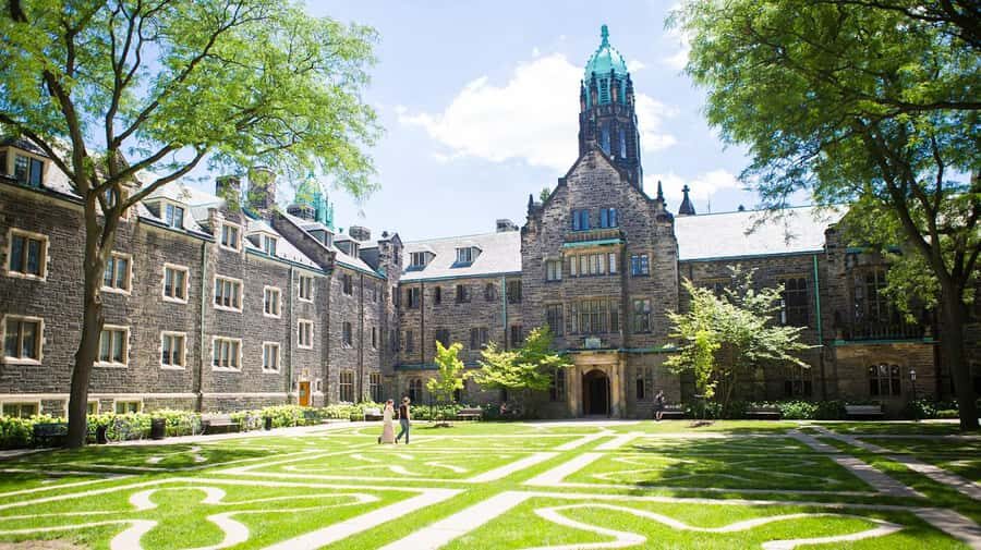 Toronto: TV & Movie Tour with University of Toronto Visit - Practical Details and What You Need to Know