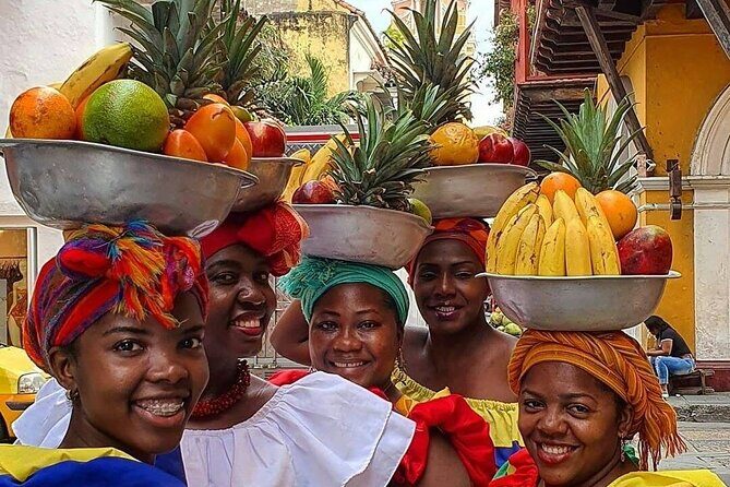 ULTIMATE STREET FOOD TASTING & FULL CITY TOUR with a PRO GUIDE - Who Will Love This Tour?