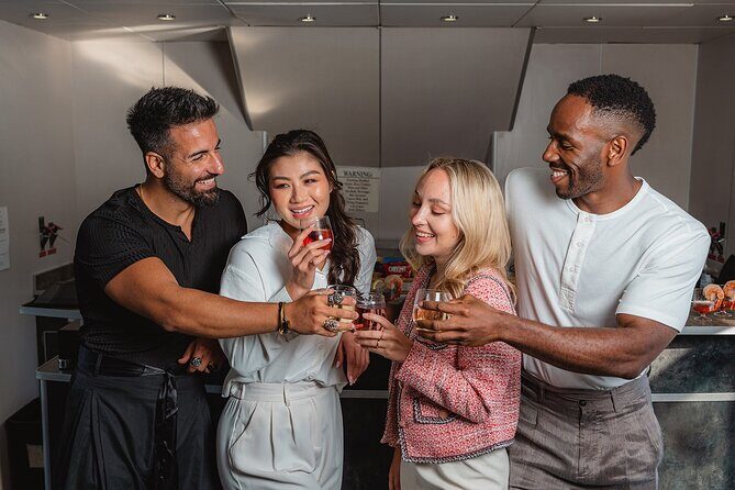 Valentines Day Couples Dinner or Singles Cruises in Long Beach - Who Should Consider This Experience?