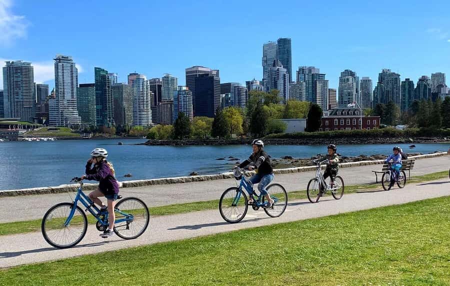 Vancouver: City Tour with Food Tasting and Pickup - FAQ