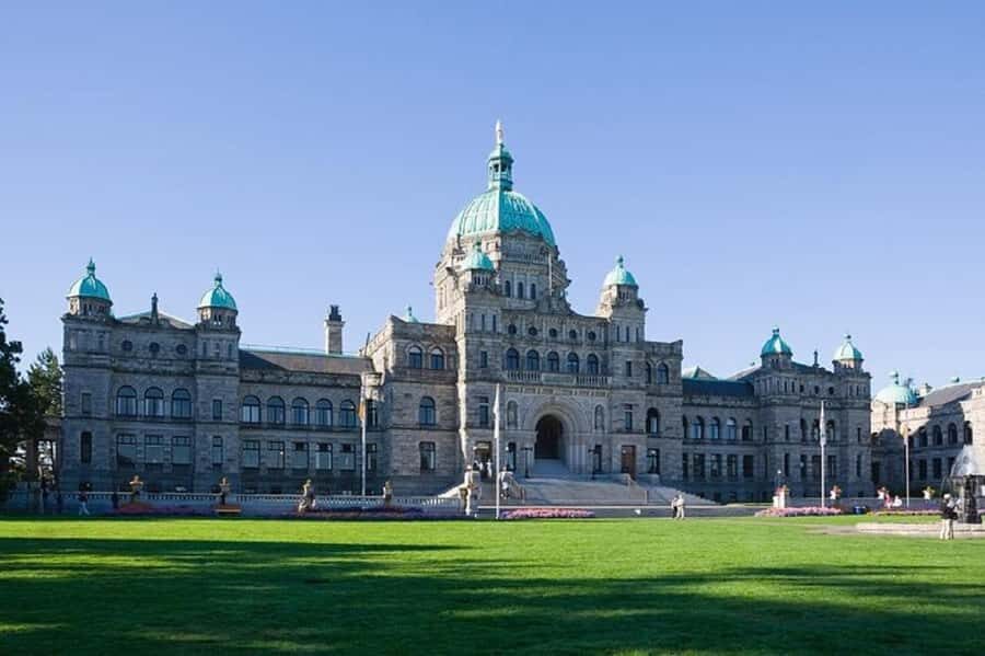 Victoria: Butchart, Harbor, Mile Zero Small Group Max12 Tour - Why This Tour Is Worth It