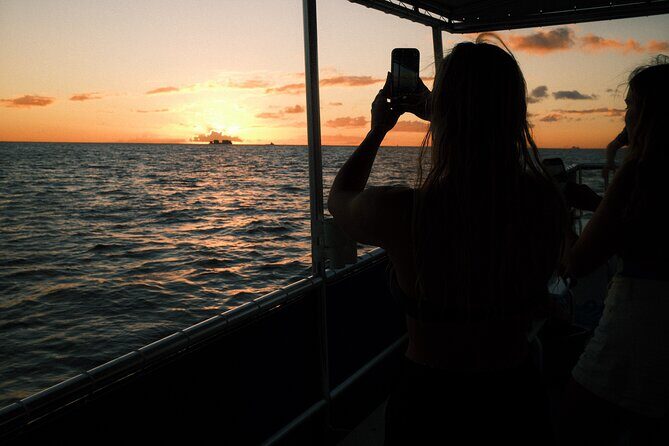 Waikiki Sunset Boat Cruise - Practical Tips for a Great Experience