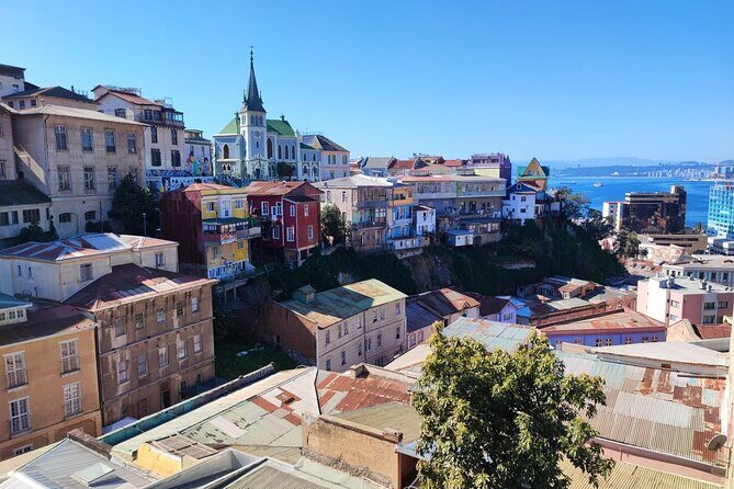 2 Hour Walking Tour in Valparaiso - The Guides: Knowledgeable and Friendly