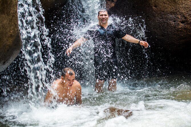 A day to enjoy nature and have an adventure in the Jordan river - Transportation and Group Size