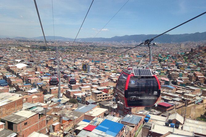 Cable car to el Paraiso, the city slum - Who Should Consider This Tour?