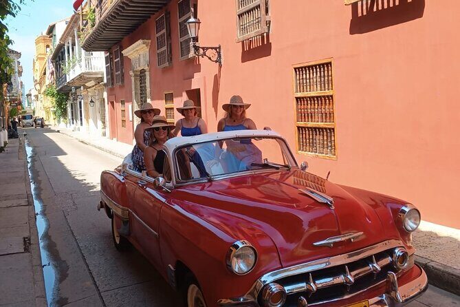 Cartagena Luxury Classic Car Tour + Bilingual Historian Guide - Detailed Breakdown of the Itinerary