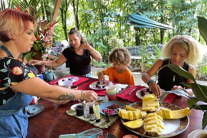 Chocolate Experience, Waterfall and Cultural Lunch in local home. - Who Will Love This Tour?