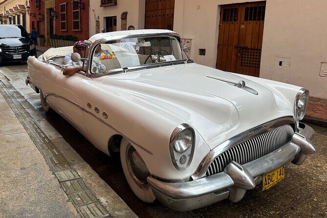 City tour by antique vehicle, luxury experience in Cartagena - Who Will Love This Tour?