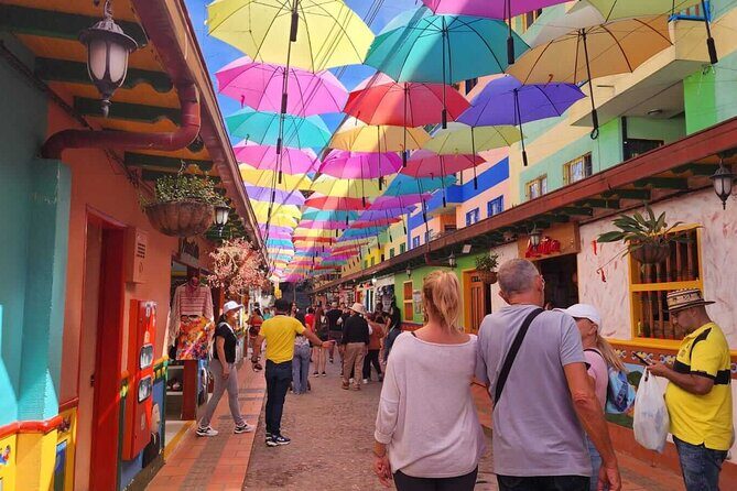 Guatapé and Peñol Private Full Day Tour from Medellín - Authentic Experiences & Guest Perspectives