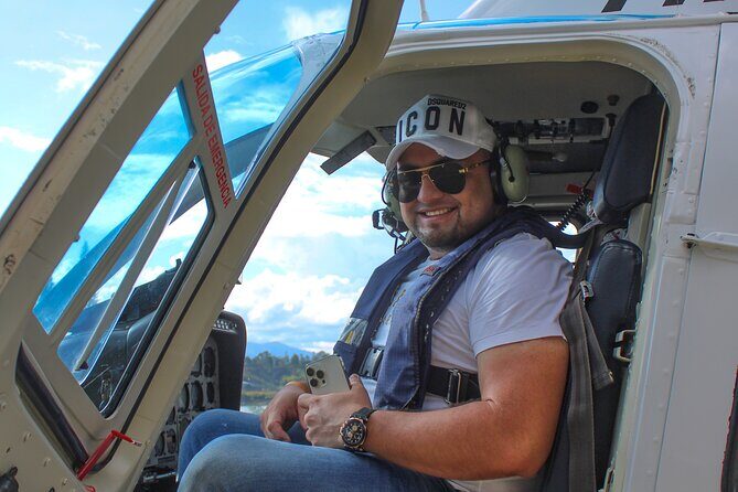 Helicopter flight in Guatape - A Closer Look at the Helicopter Experience in Guatapé